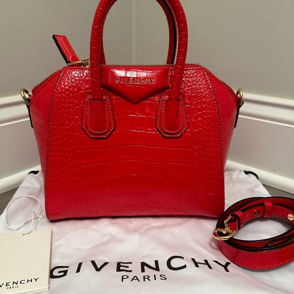 Givenchy Antigona Mini